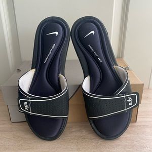 Nike Ultra Comfort Footbed Black/White Slide - Sz 11 Women
